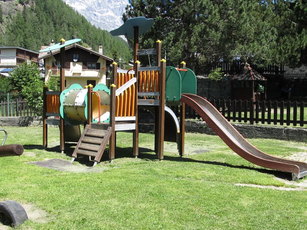Miramonti Hotel Valtournenche Exterior foto