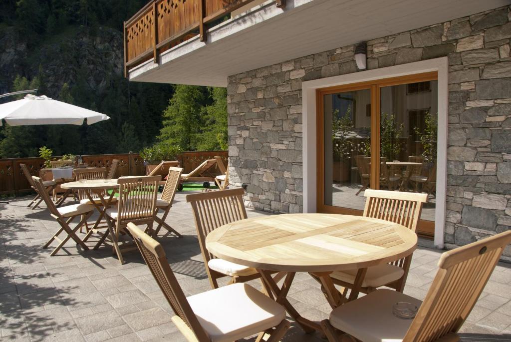 Miramonti Hotel Valtournenche Exterior foto